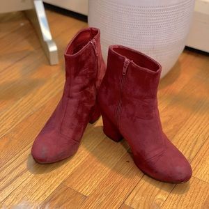 Suede ankle booties maroon size 7